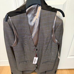 Mens Lambrella 3 Piece Suit (New with tags)